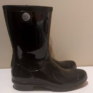 Ugg rain boots size 7